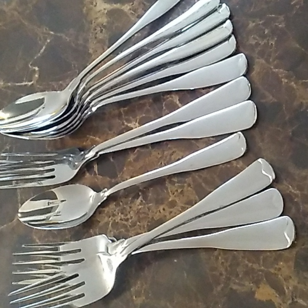 Cambridge Brittany Flatware Glossy Stainless 12 Piece Spoons Salad Dinner Forks